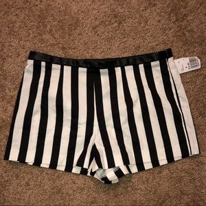 NWT Forever 21 shorts
